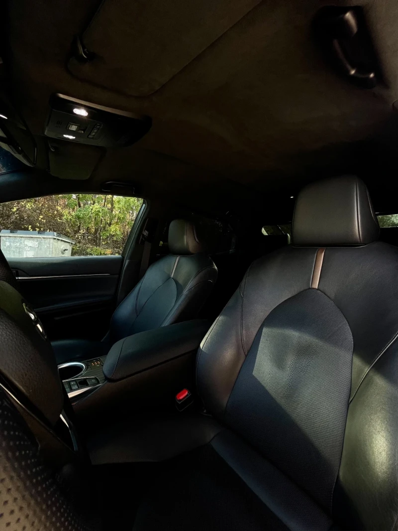 Toyota Camry Trd Pack, снимка 11 - Автомобили и джипове - 52727968