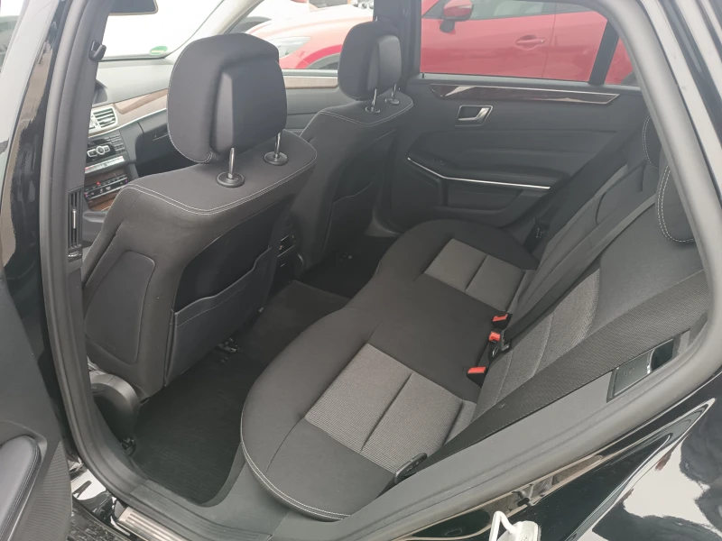 Mercedes-Benz E 350  4Matic/9 Gtronic/DISTRONIC/CAMERA/LED/PODGREV/PEC, снимка 12 - Автомобили и джипове - 53200807
