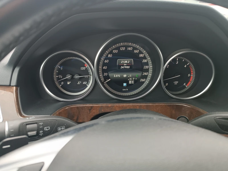 Mercedes-Benz E 350  4Matic/9 Gtronic/DISTRONIC/CAMERA/LED/PODGREV/PEC, снимка 16 - Автомобили и джипове - 53200807