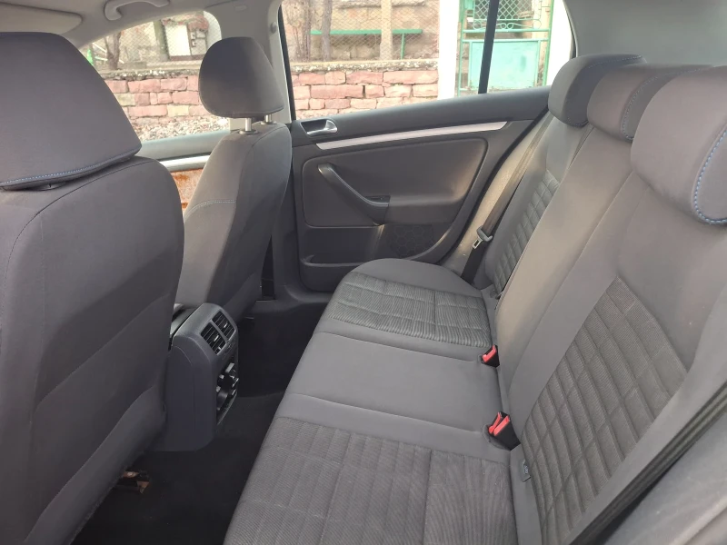 VW Golf 1.4i klim.стария мотор, снимка 9 - Автомобили и джипове - 53275965