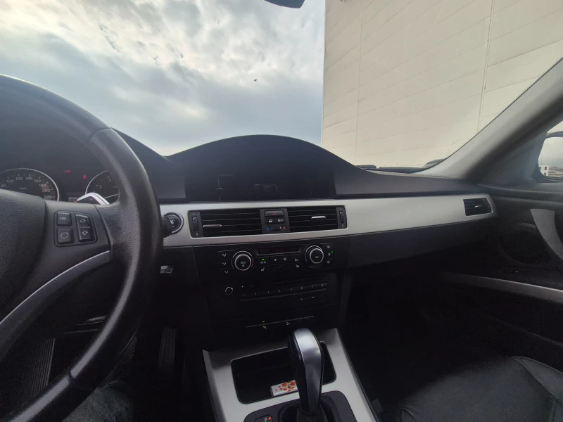 BMW 330 330i, снимка 11 - Автомобили и джипове - 53401410