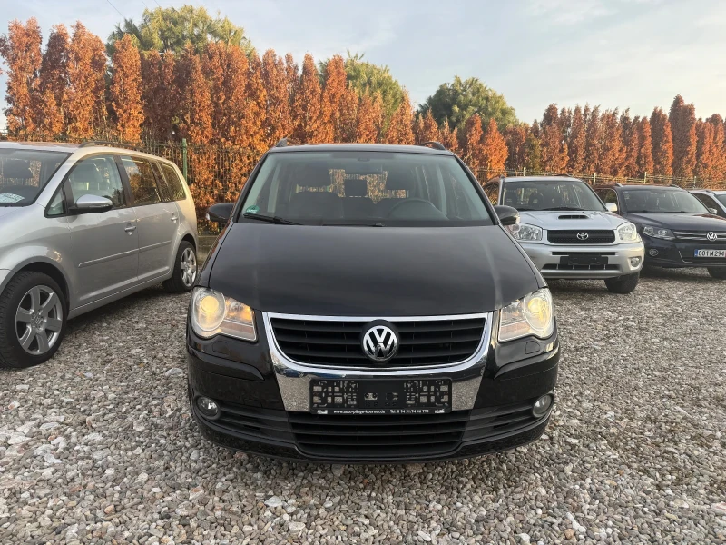 VW Touran 2.0 TDI, снимка 2 - Автомобили и джипове - 53599190