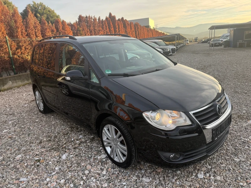 VW Touran 2.0 TDI, снимка 3 - Автомобили и джипове - 53599190