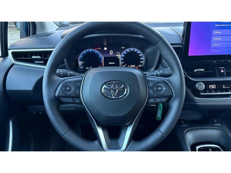 Toyota Corolla SDN 1.5 6MT EXECUTIVE - НОВА, снимка 13 - Автомобили и джипове - 53123381