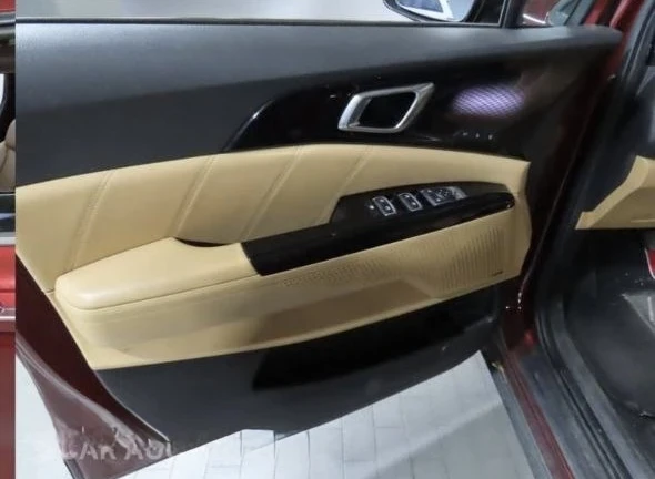 Kia Carnival, снимка 9 - Автомобили и джипове - 54683229