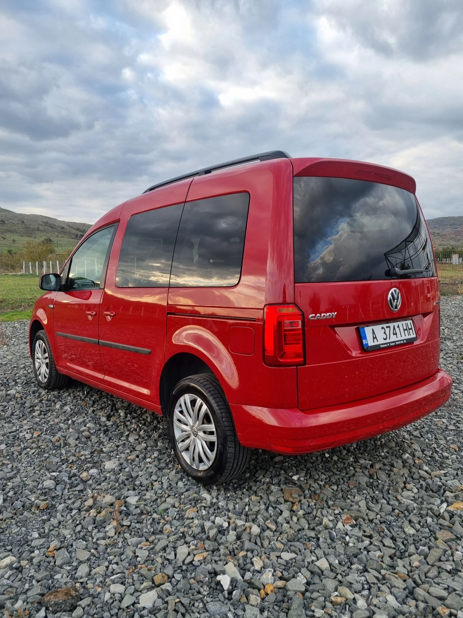 VW Caddy 2.0tdi 122к.с 4x4 7места - изображение 3