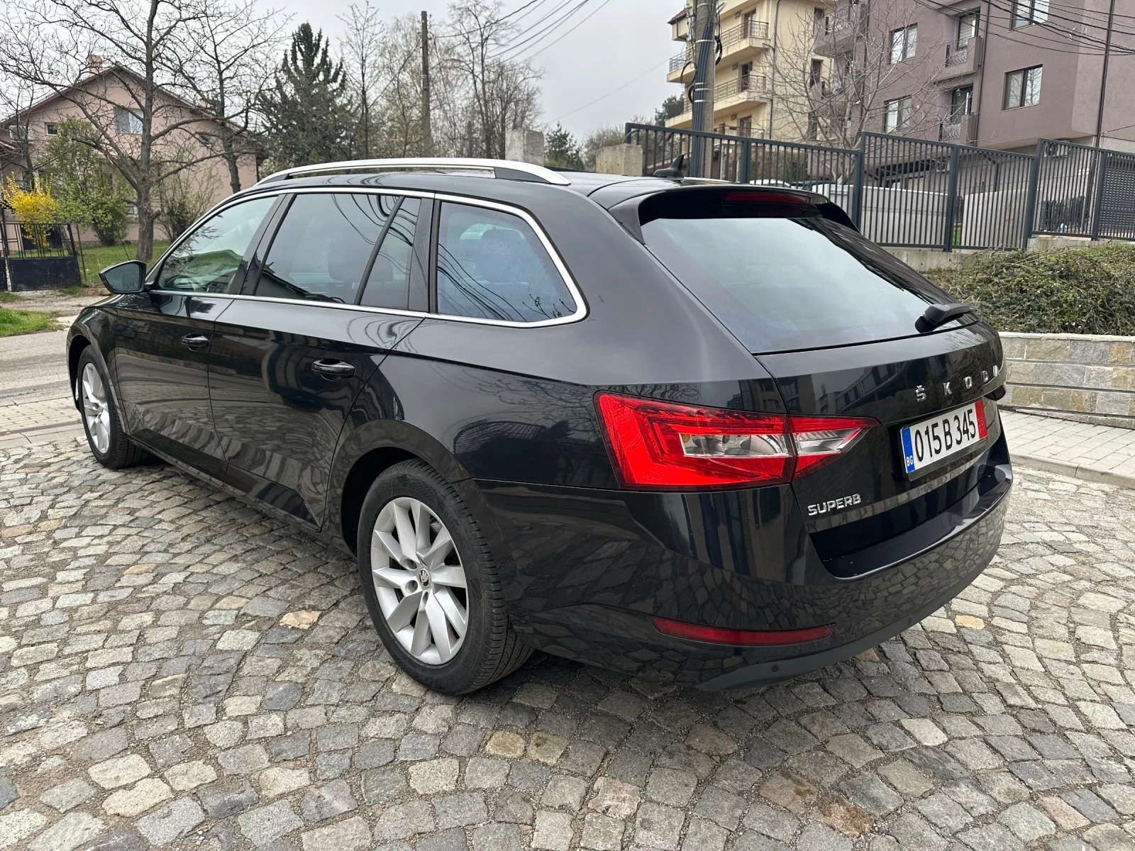 Skoda Superb 2.0TDI_DSG_FaceLift_Distronik - изображение 6