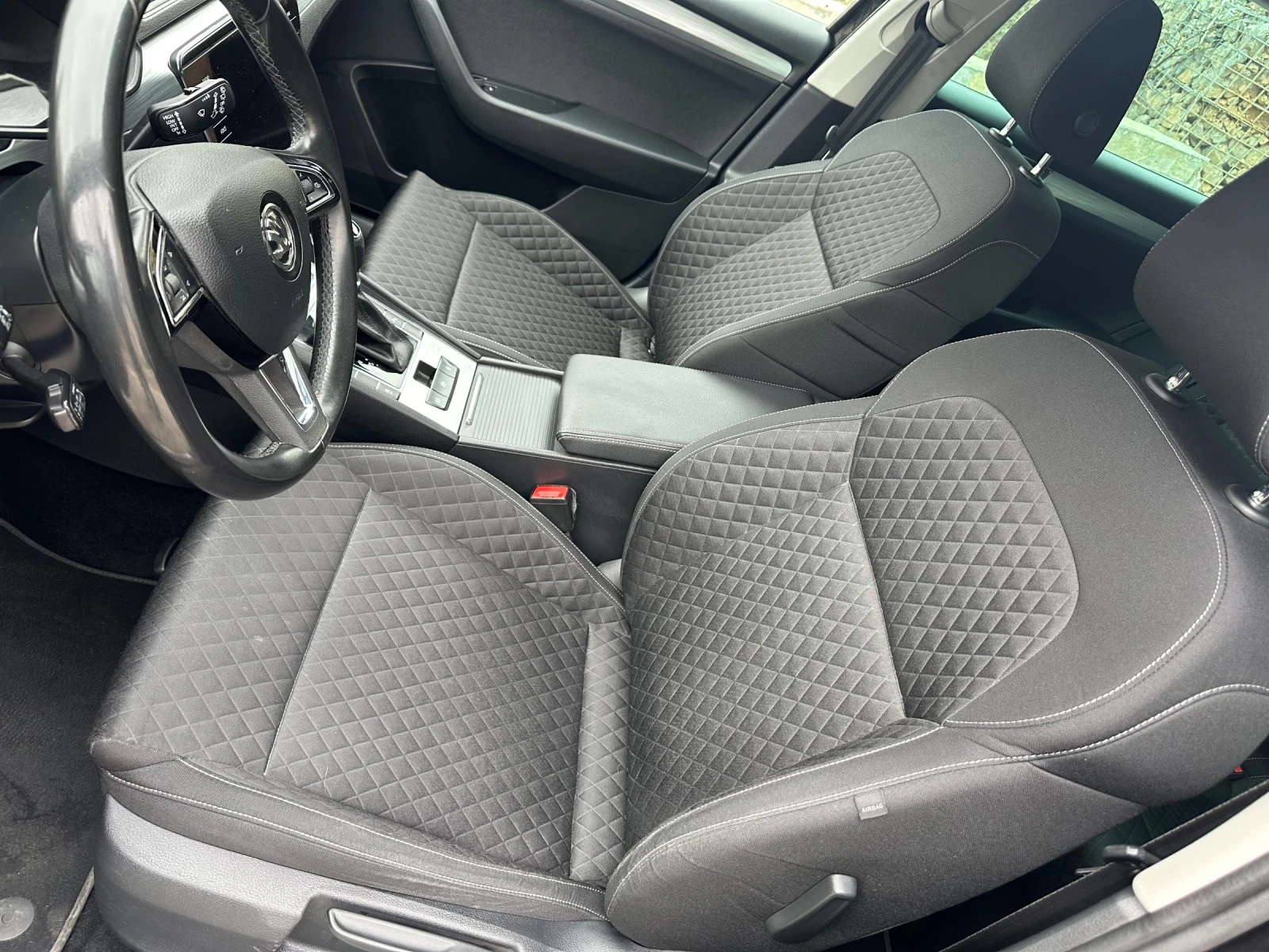 Skoda Superb 2.0TDI_DSG_FaceLift_Distronik - изображение 8