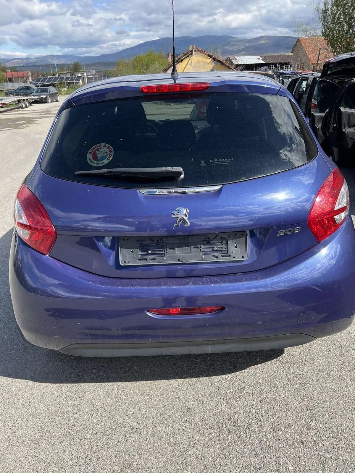 Peugeot 208 208 - изображение 3