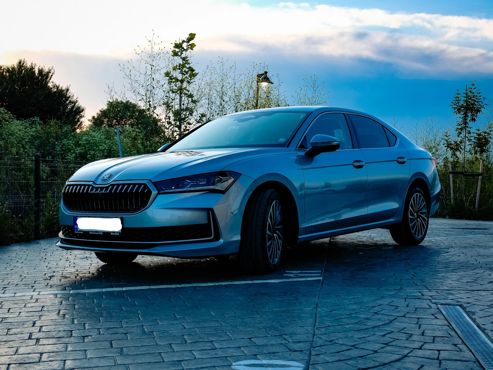 Skoda Superb L&K / 2, 0 TSI / 265 к.с., 7 DSG, 4x4 - изображение 3