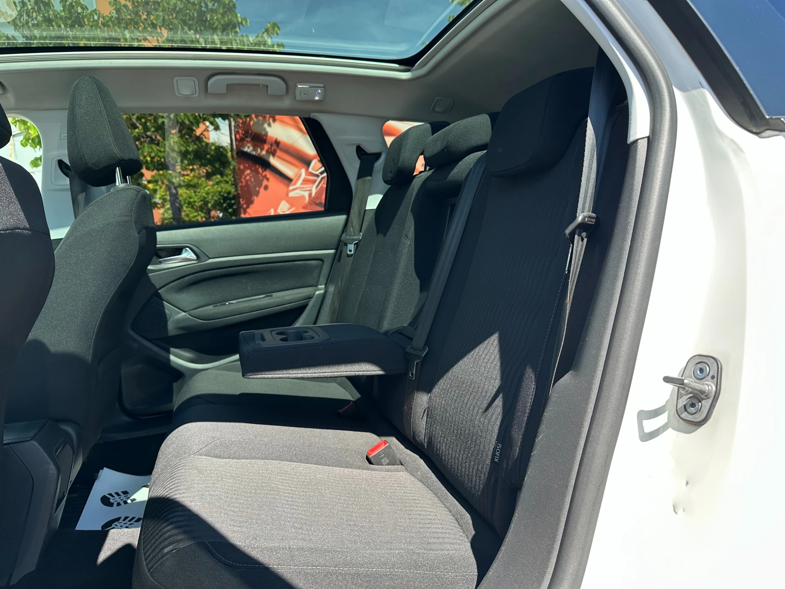 Peugeot 308 1.6d 92 к.с. - изображение 8