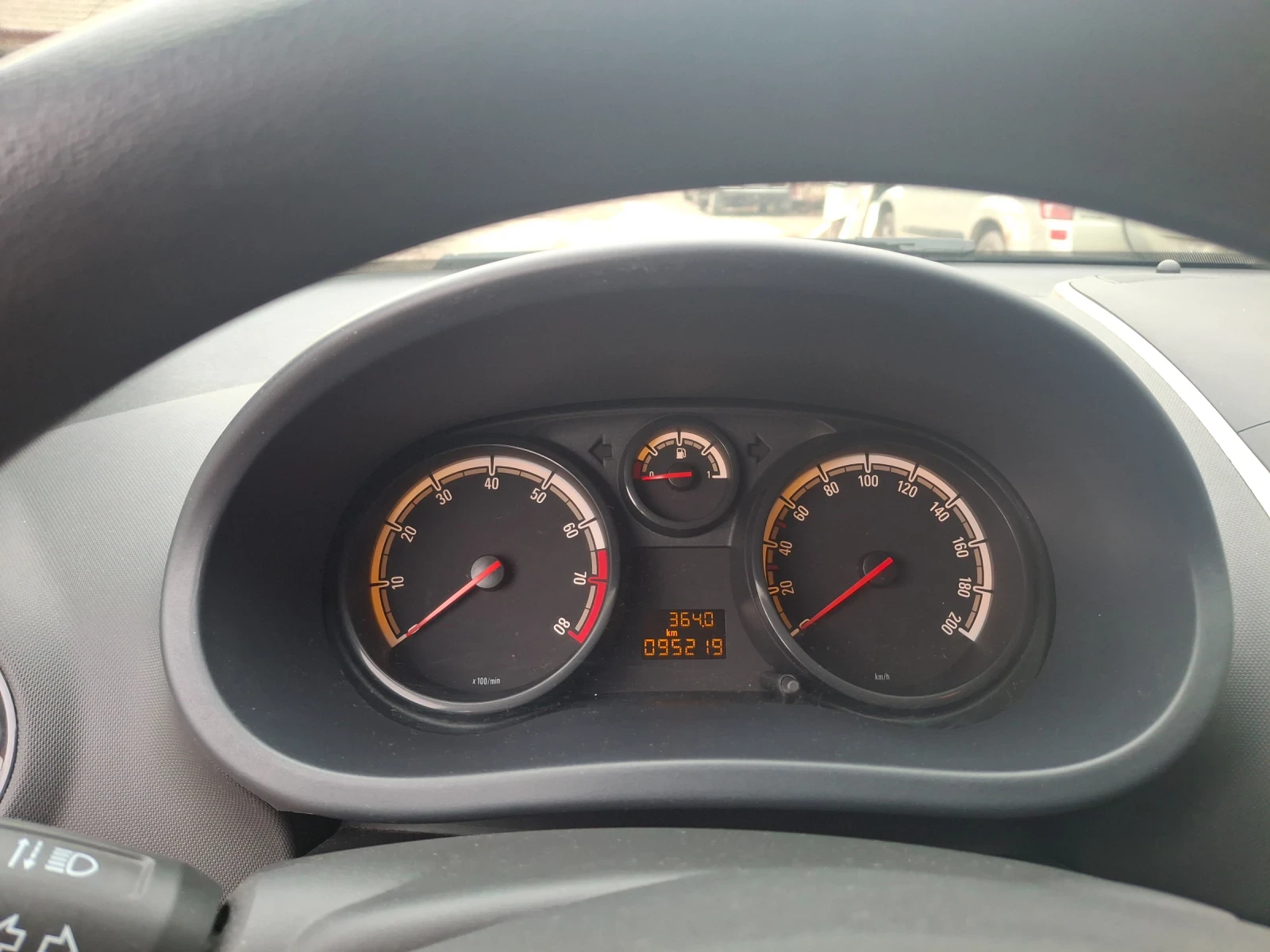 Opel Corsa 1.0i.95000км. - изображение 9