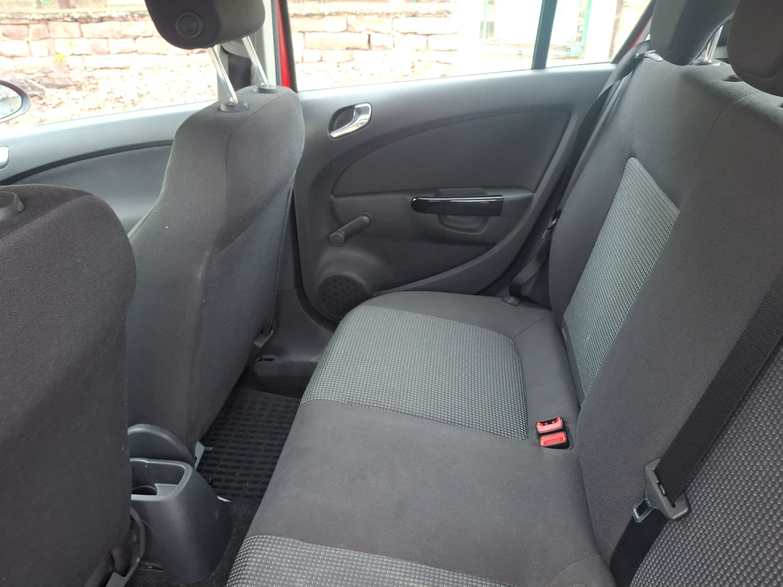 Opel Corsa 1.0i.95000км. - изображение 8