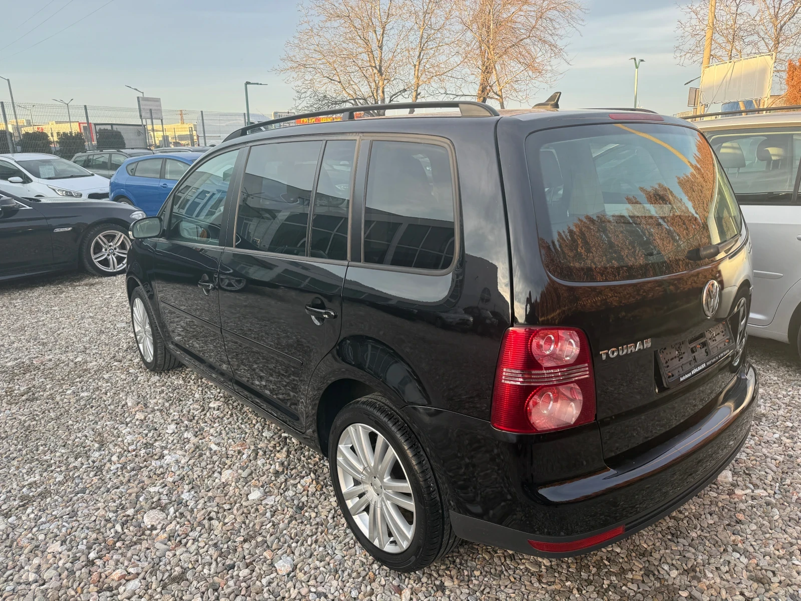VW Touran 2.0 TDI - изображение 4