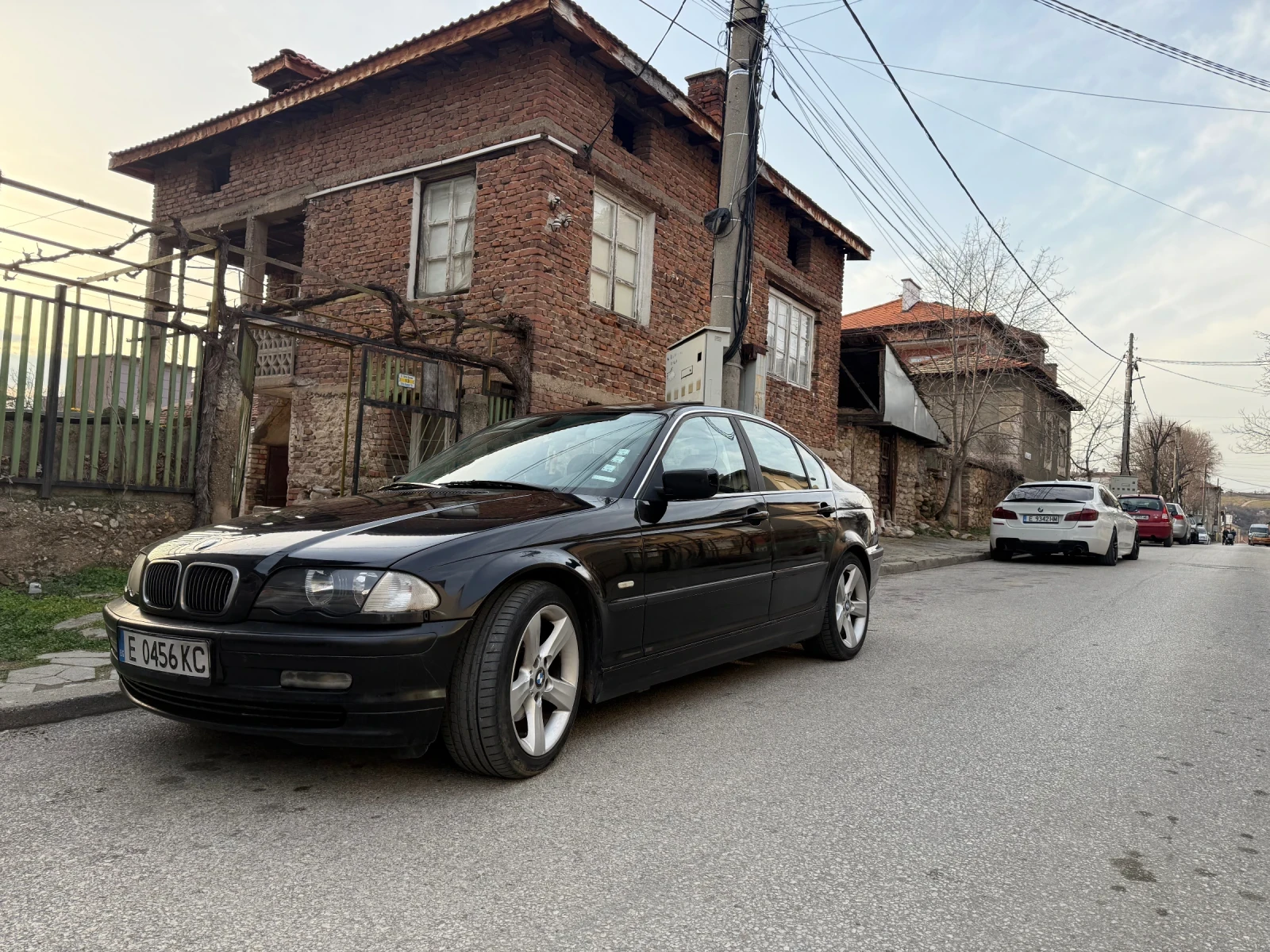BMW 323