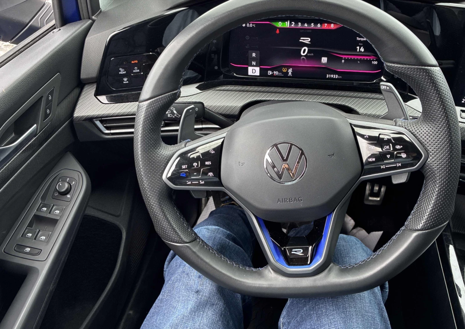 VW Golf R DSG AWD 2.0T* Keyless* NAVI* Кожа* Подгрев* Prem, снимка 11 - Автомобили и джипове - 53885592