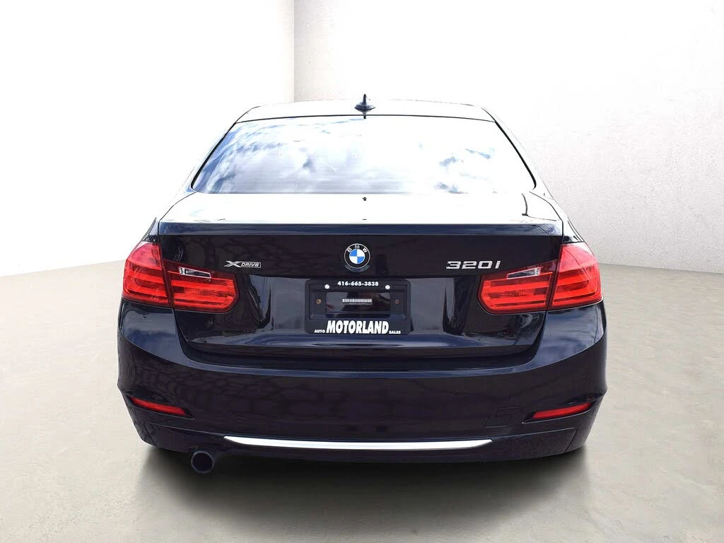 BMW 320 xDrive Sedan* АвтоКредит* (Цена до БГ) , снимка 7 - Автомобили и джипове - 53952735