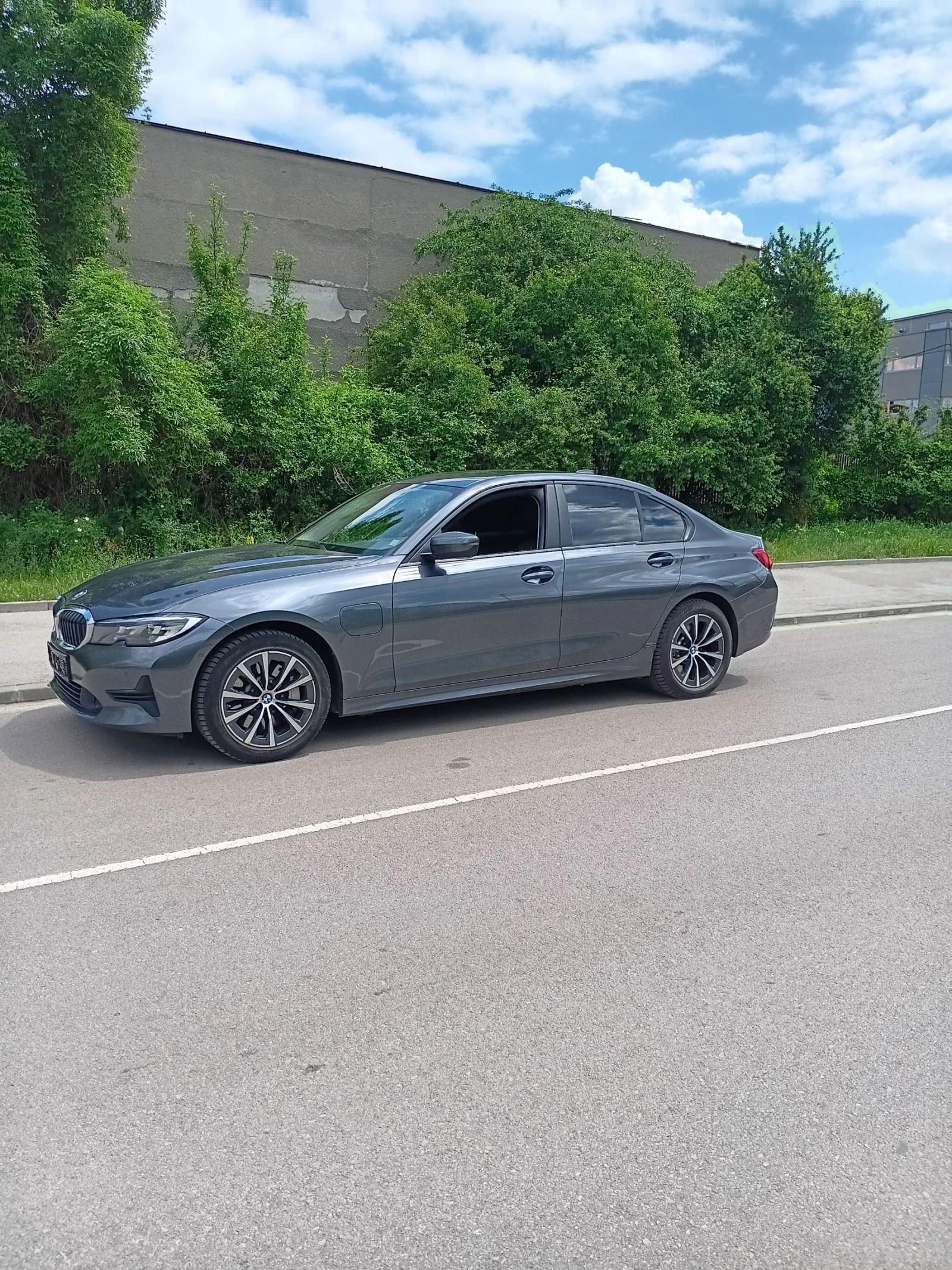 BMW 330