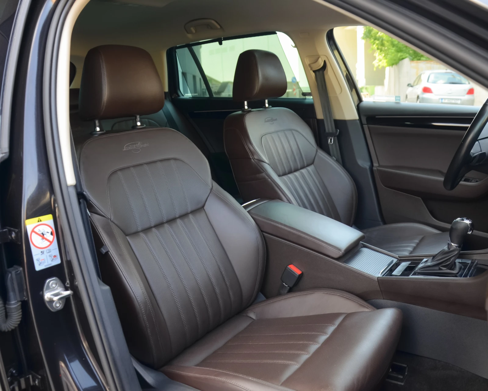 Skoda Superb 2.0 TSI L&K 272 PS, снимка 10 - Автомобили и джипове - 54718369