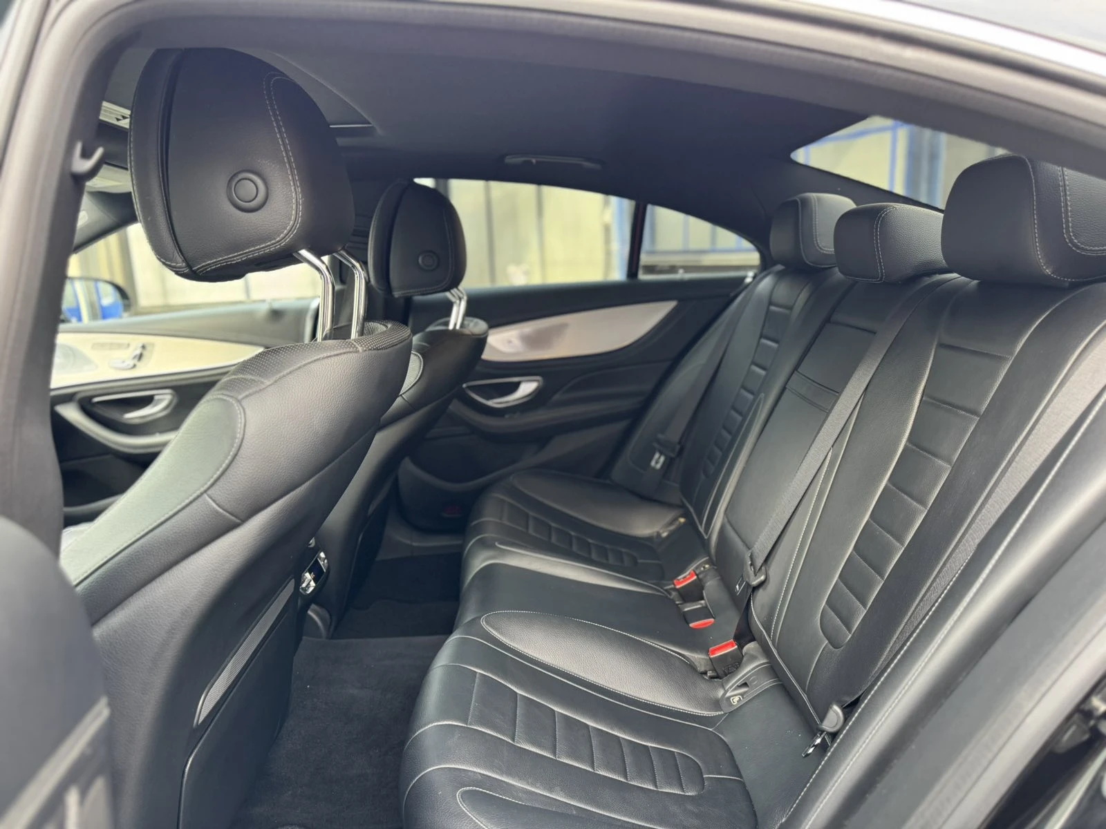 Mercedes-Benz CLS 400 d 4-matic AMG, снимка 13 - Автомобили и джипове - 54743758