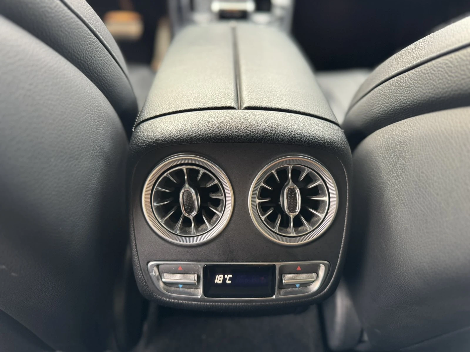 Mercedes-Benz CLS 400 d 4-matic AMG, снимка 12 - Автомобили и джипове - 54743758