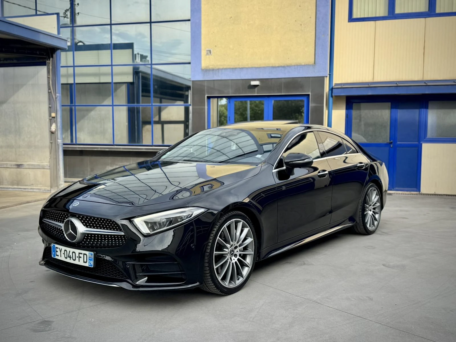 Mercedes-Benz CLS 400 d 4-matic AMG, снимка 4 - Автомобили и джипове - 54743758