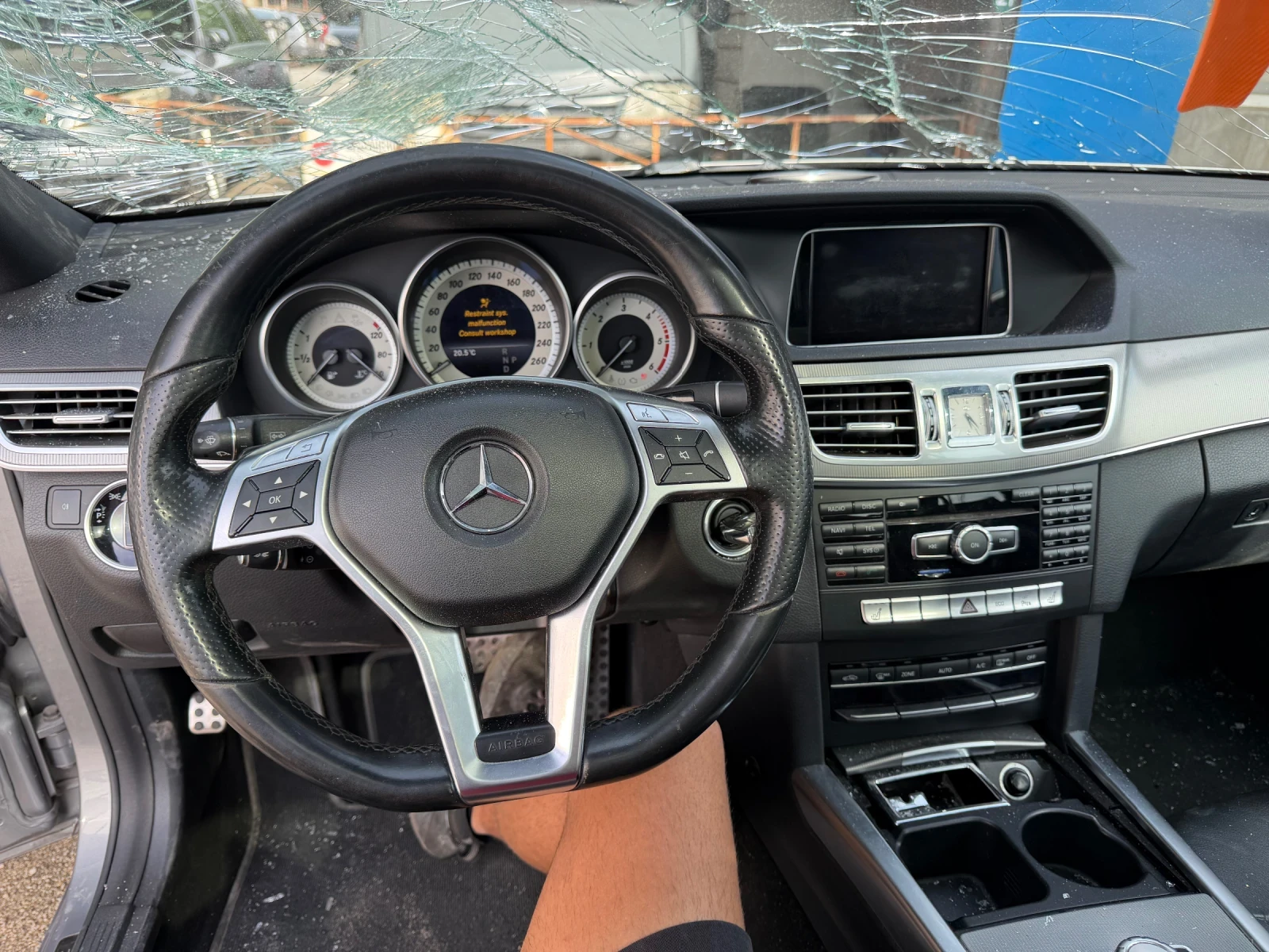 Mercedes-Benz E 350 350d 4matic, снимка 11 - Автомобили и джипове - 55218776