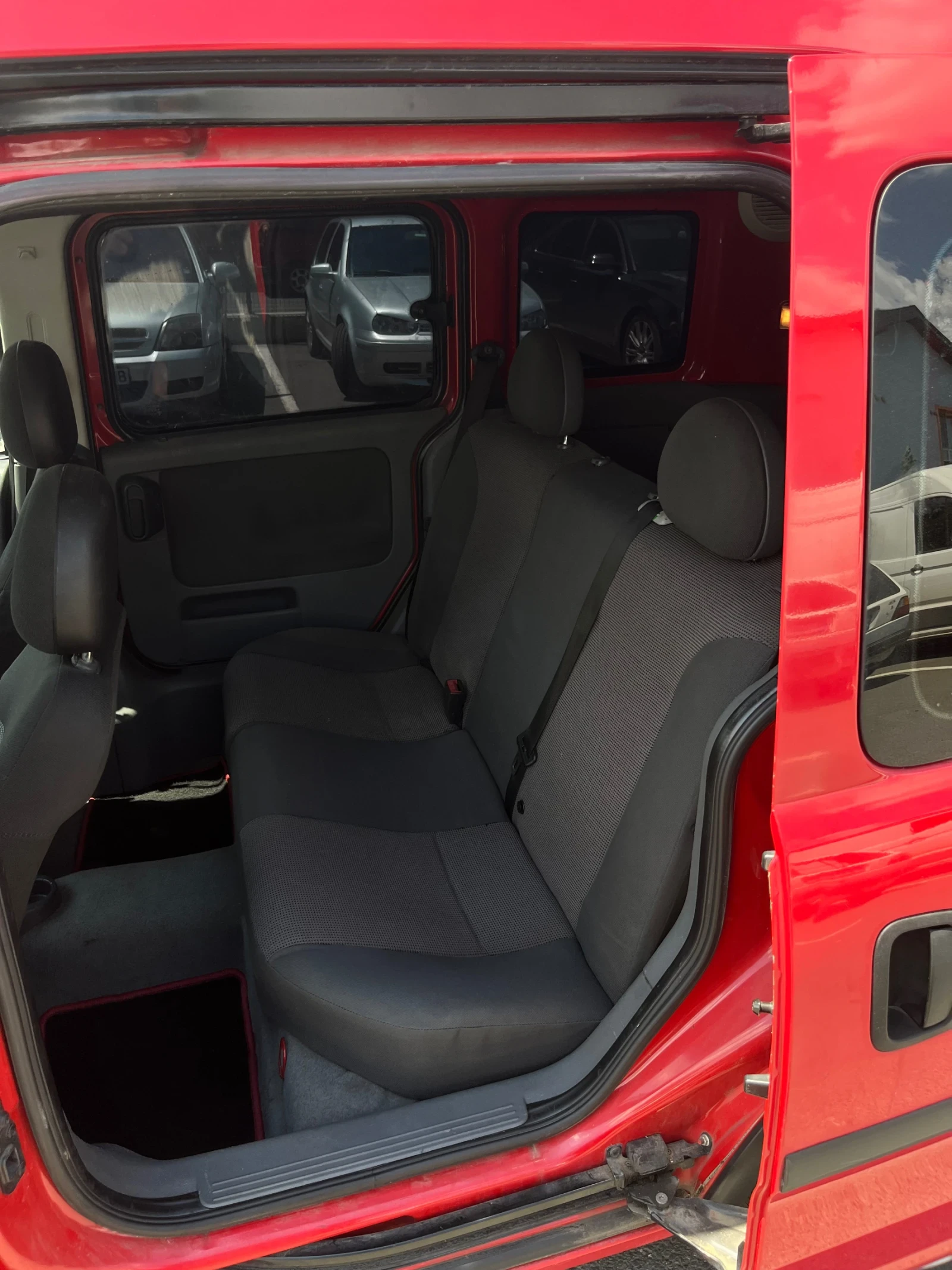 Opel Combo 1.6CNG, снимка 11 - Автомобили и джипове - 55422243