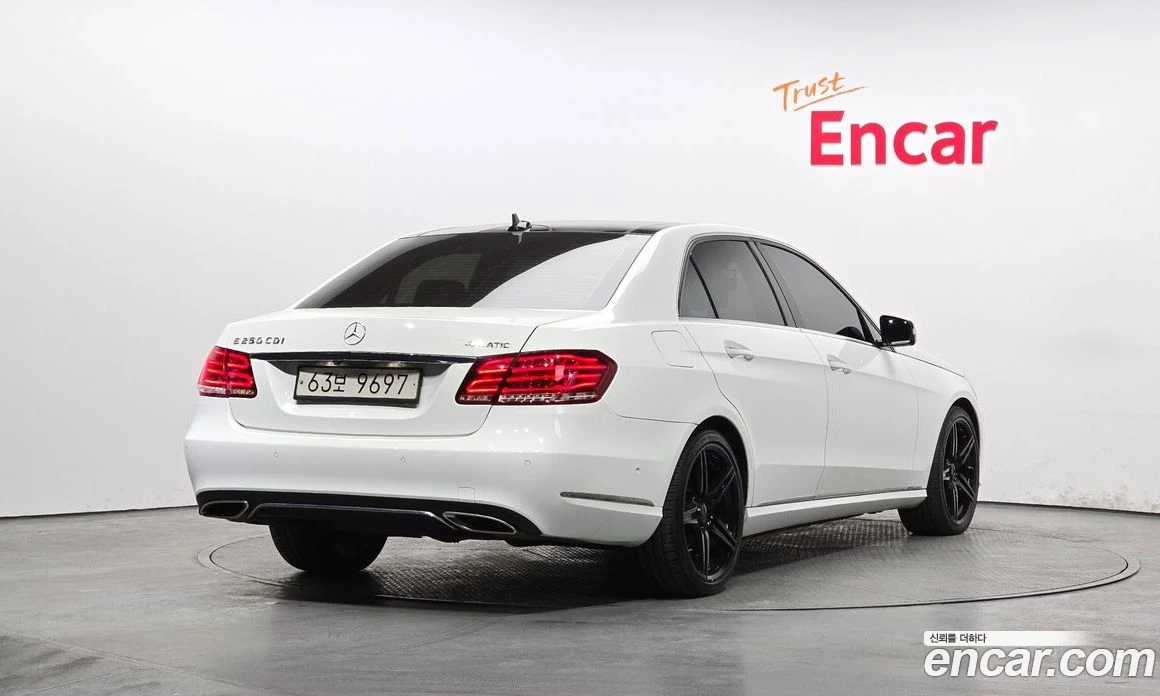 Mercedes-Benz E 250 E250 CDI 4MATIC, снимка 2 - Автомобили и джипове - 55685039
