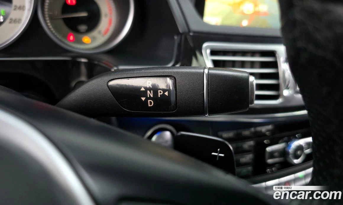 Mercedes-Benz E 250 E250 CDI 4MATIC, снимка 9 - Автомобили и джипове - 55685039