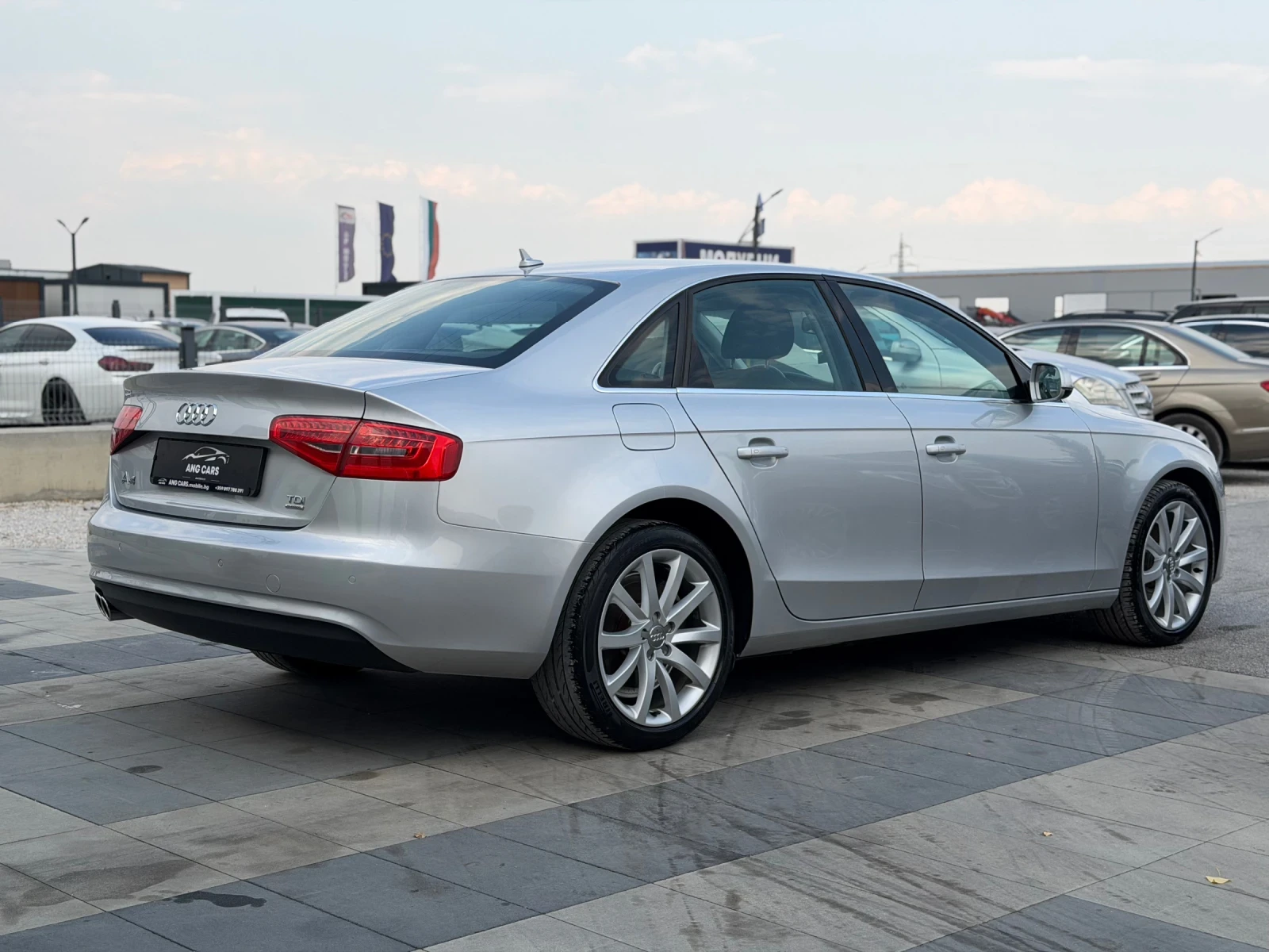 Audi A4 * 2.0TDI* Quattro* Facelift* 2013* , снимка 5 - Автомобили и джипове - 55710715