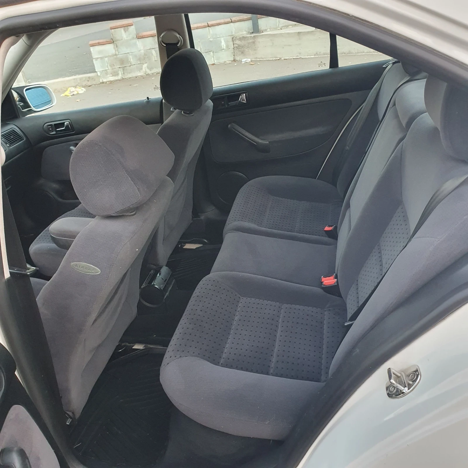 VW Bora 1.6i SR | Mobile.bg � ����������� 10