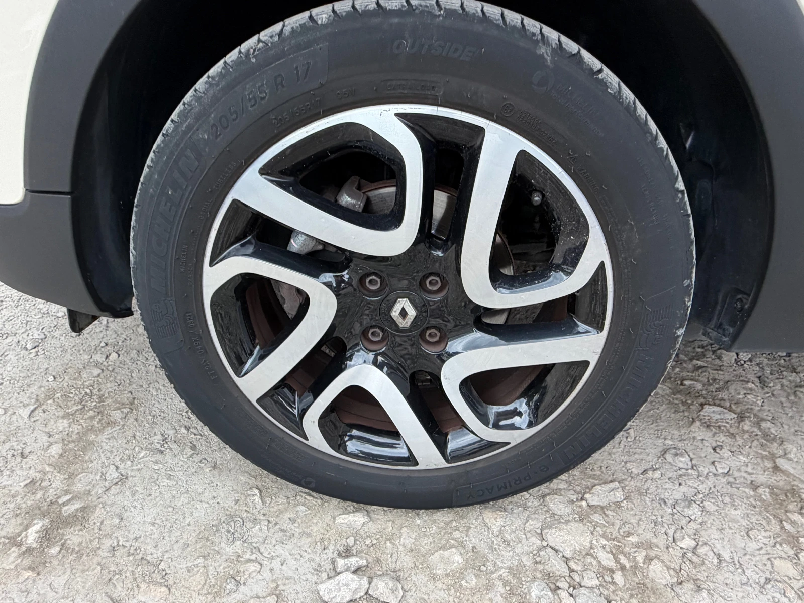Renault Captur 1.5DCI* AVTOMAT* NAVI* LED, снимка 15 - Автомобили и джипове - 56045571