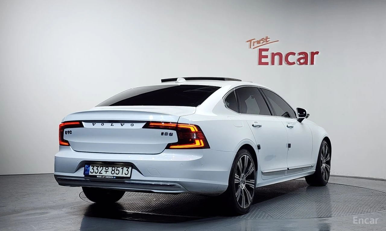 Volvo S90 B6* AWD* INSCRIPTION* ОБДУХВАНЕ* ДИСТРОНИК* ХЕДЪП*, снимка 2 - Автомобили и джипове - 56151827