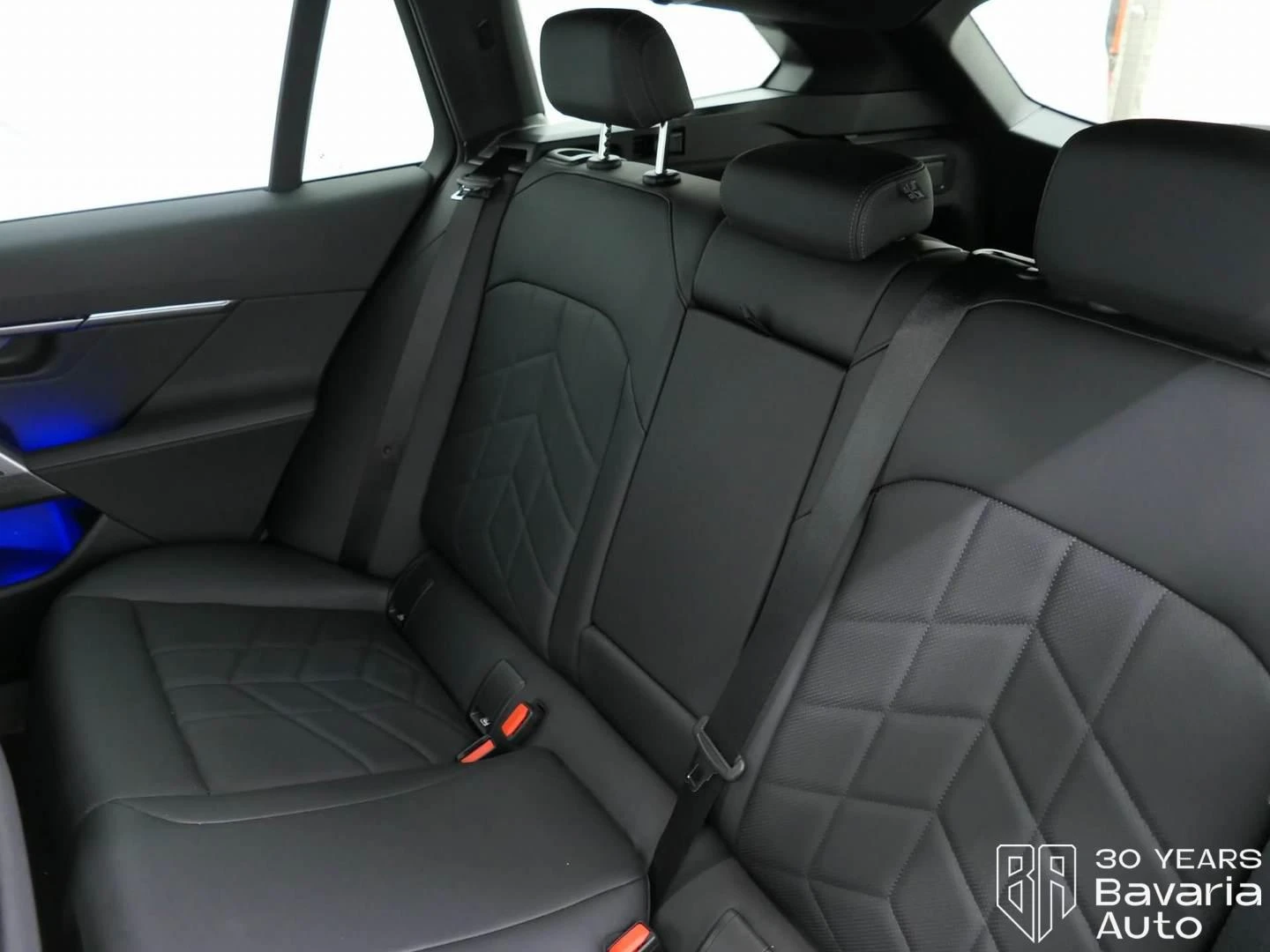 BMW 520 d Touring Steptronic, снимка 8 - Автомобили и джипове - 56302720