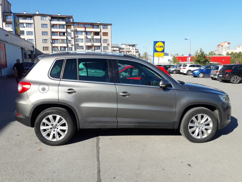 VW Tiguan 2.0 tdi, снимка 6 - Автомобили и джипове - 47859730