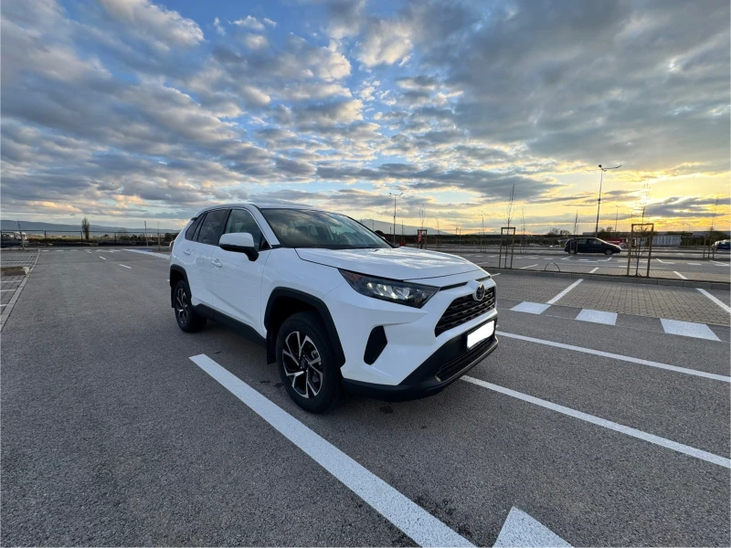 Toyota Rav4 AWD 2.5 Бензин 4x4 8 Speed Регистрация КАСКО, снимка 13 - Автомобили и джипове - 52544319