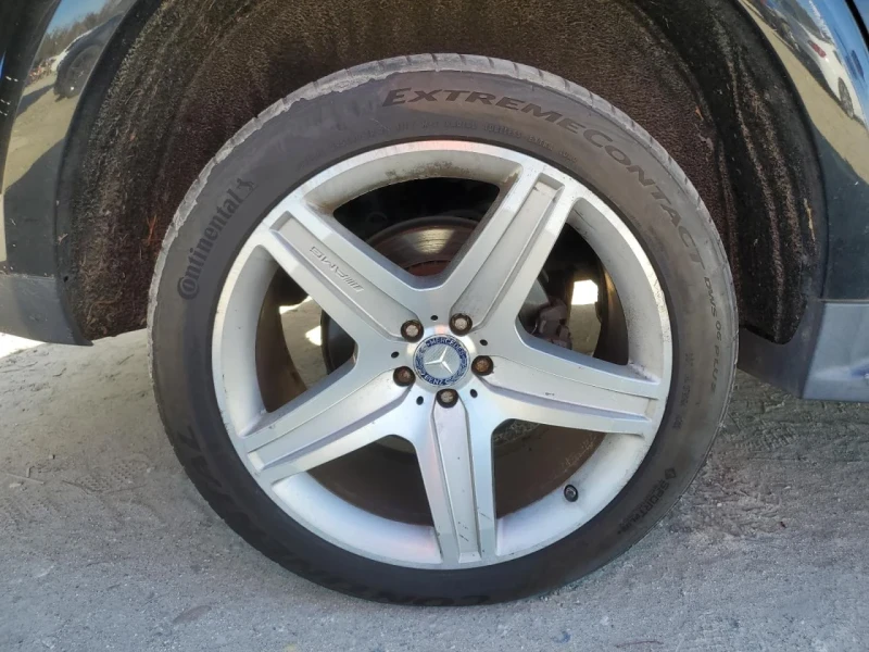 Mercedes-Benz GL 550 AMG 4 MATIC, снимка 15 - Автомобили и джипове - 52424325