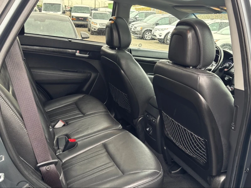 Kia Sorento 3.3i V6 4x4 * АвтоКредит* (ЦЕНА ДО БГ), снимка 15 - Автомобили и джипове - 52549666