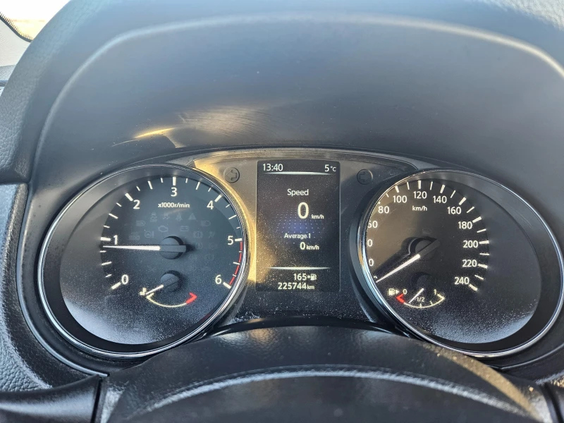 Nissan Qashqai 1.5DCI НАВИГАЦИЯ-КАМЕРА-ПЕРФЕКТЕН, снимка 9 - Автомобили и джипове - 52615155