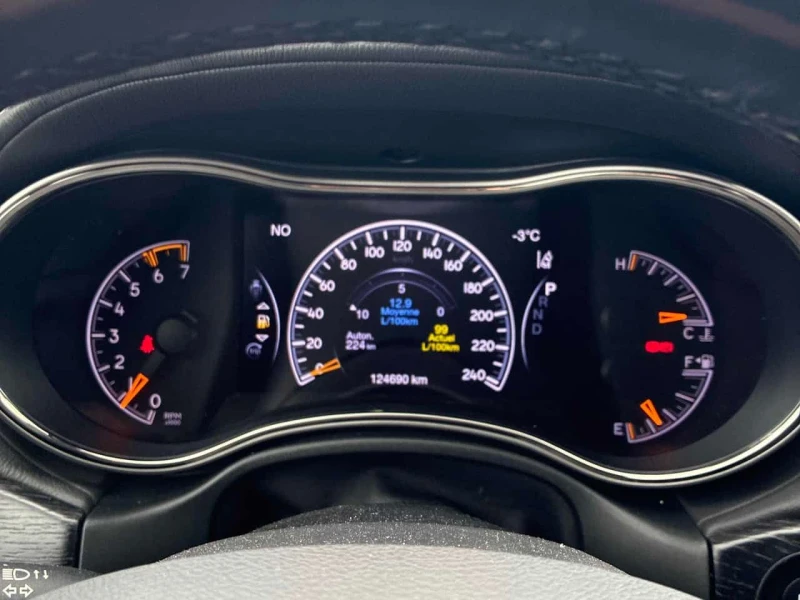 Jeep Grand cherokee High Altitude* CARFAX* ВТОРИ ГУМИ* ДИСТРОНИК, снимка 8 - Автомобили и джипове - 53570533