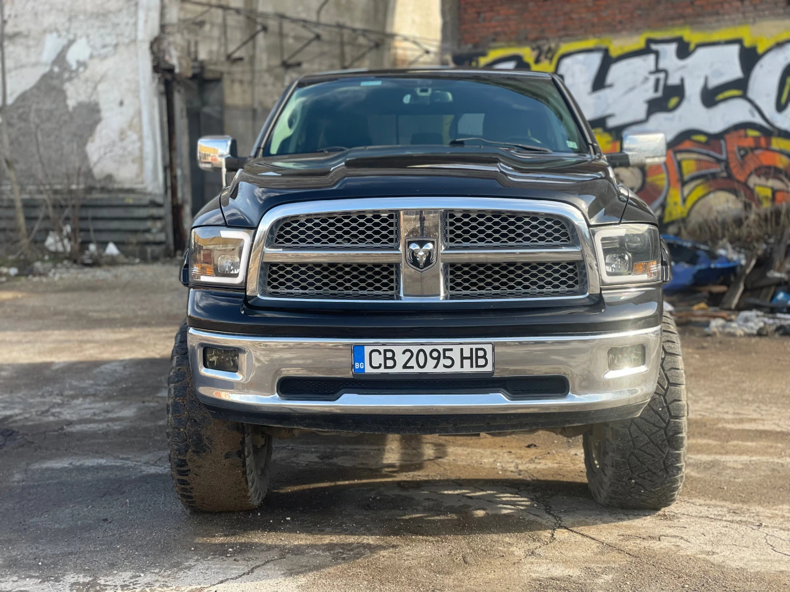 Dodge RAM 1500 5.7 Laramie - изображение 2