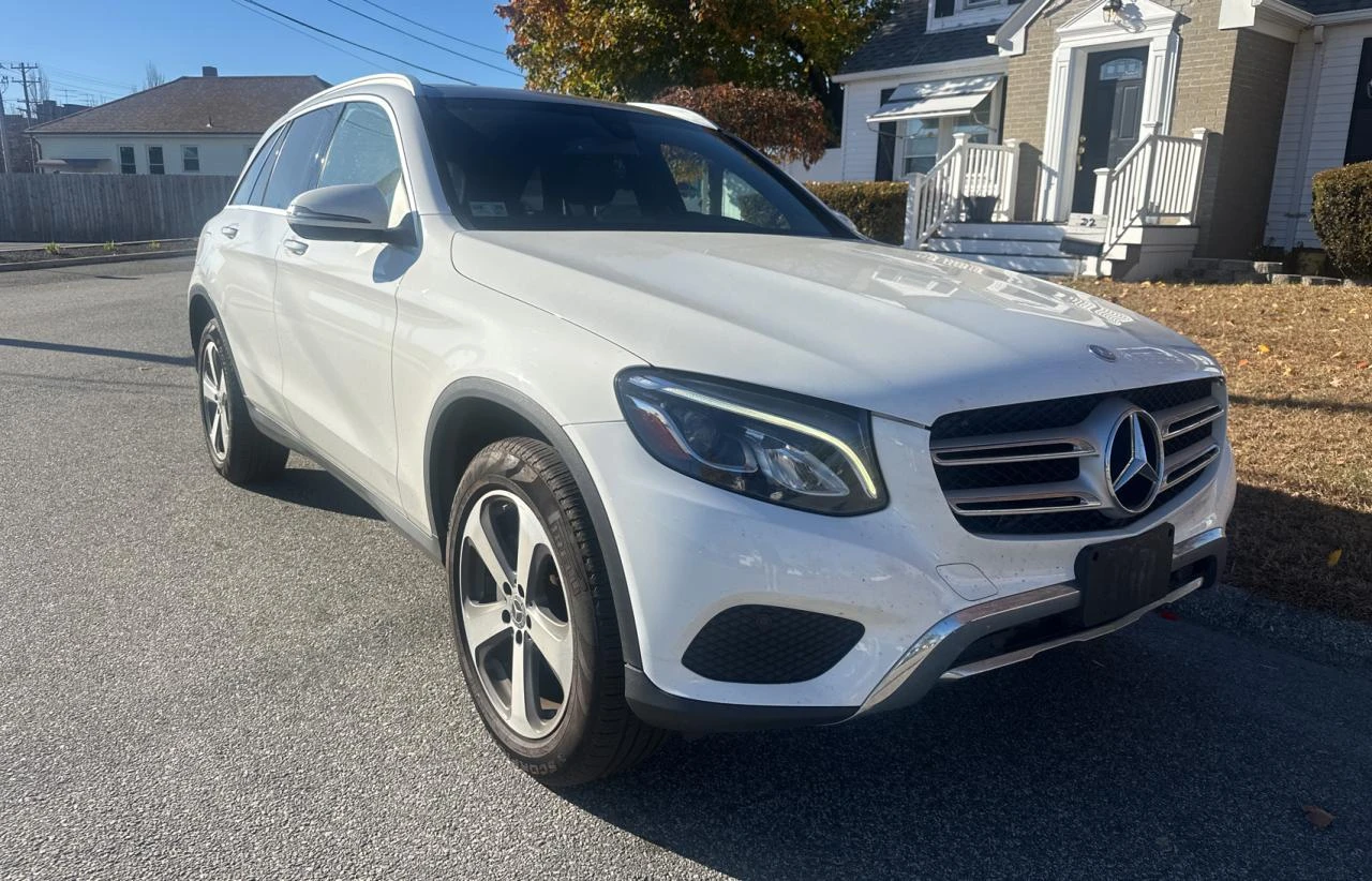 Mercedes-Benz GLC 300 4MATIC/ПОДГРЕВ/КАМЕРА/PANO/NAVI - изображение 2