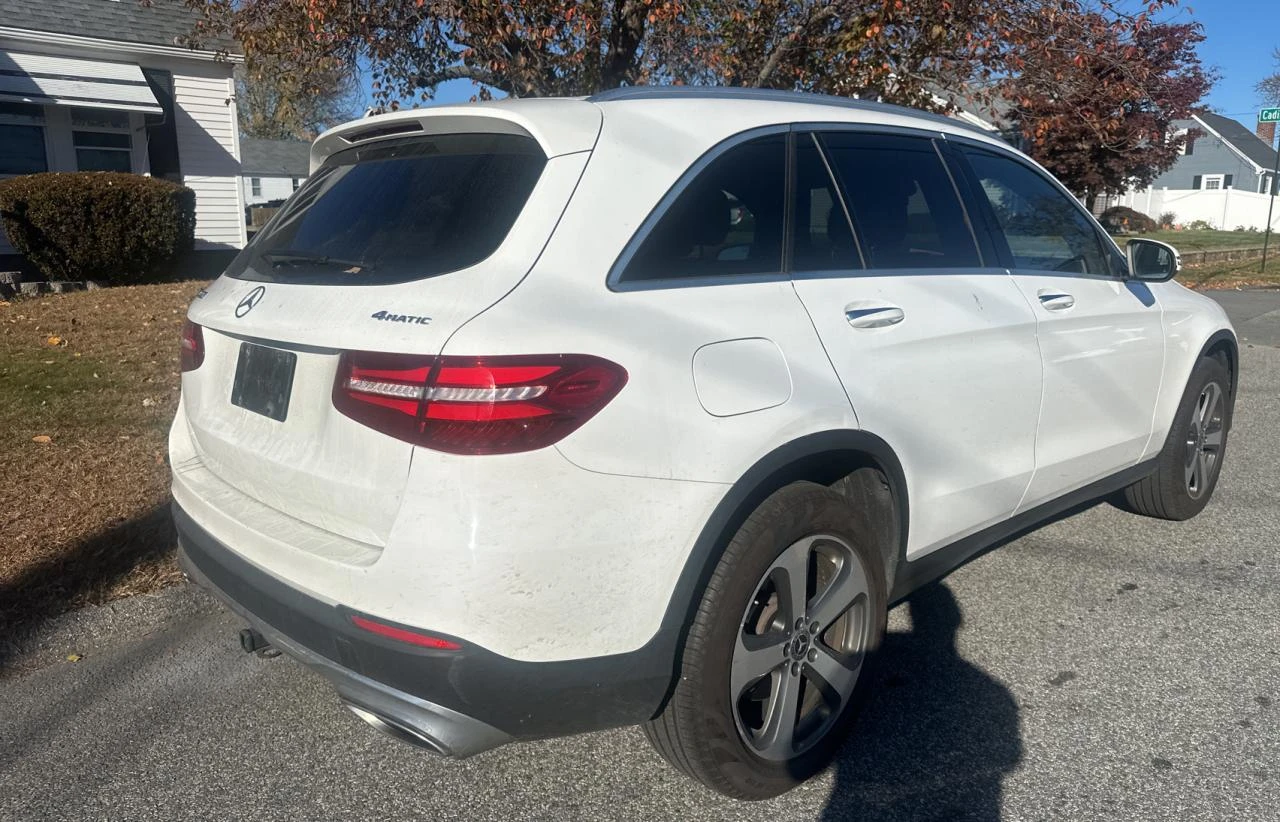 Mercedes-Benz GLC 300 4MATIC/ПОДГРЕВ/КАМЕРА/PANO/NAVI - изображение 4