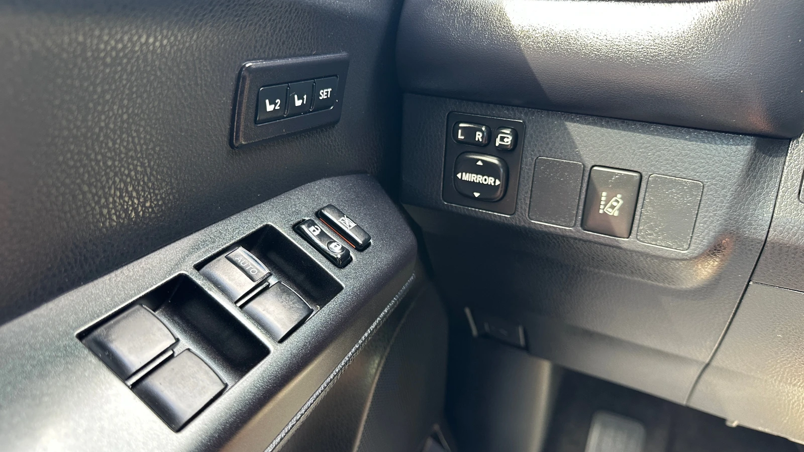 Toyota Rav4 Luxury 2.5 Hybrid 4x4 | Mobile.bg — изображение 14