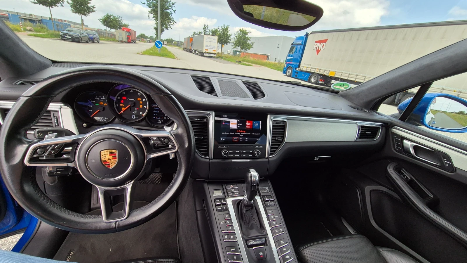 Porsche Macan 3.6 TURBO - изображение 6