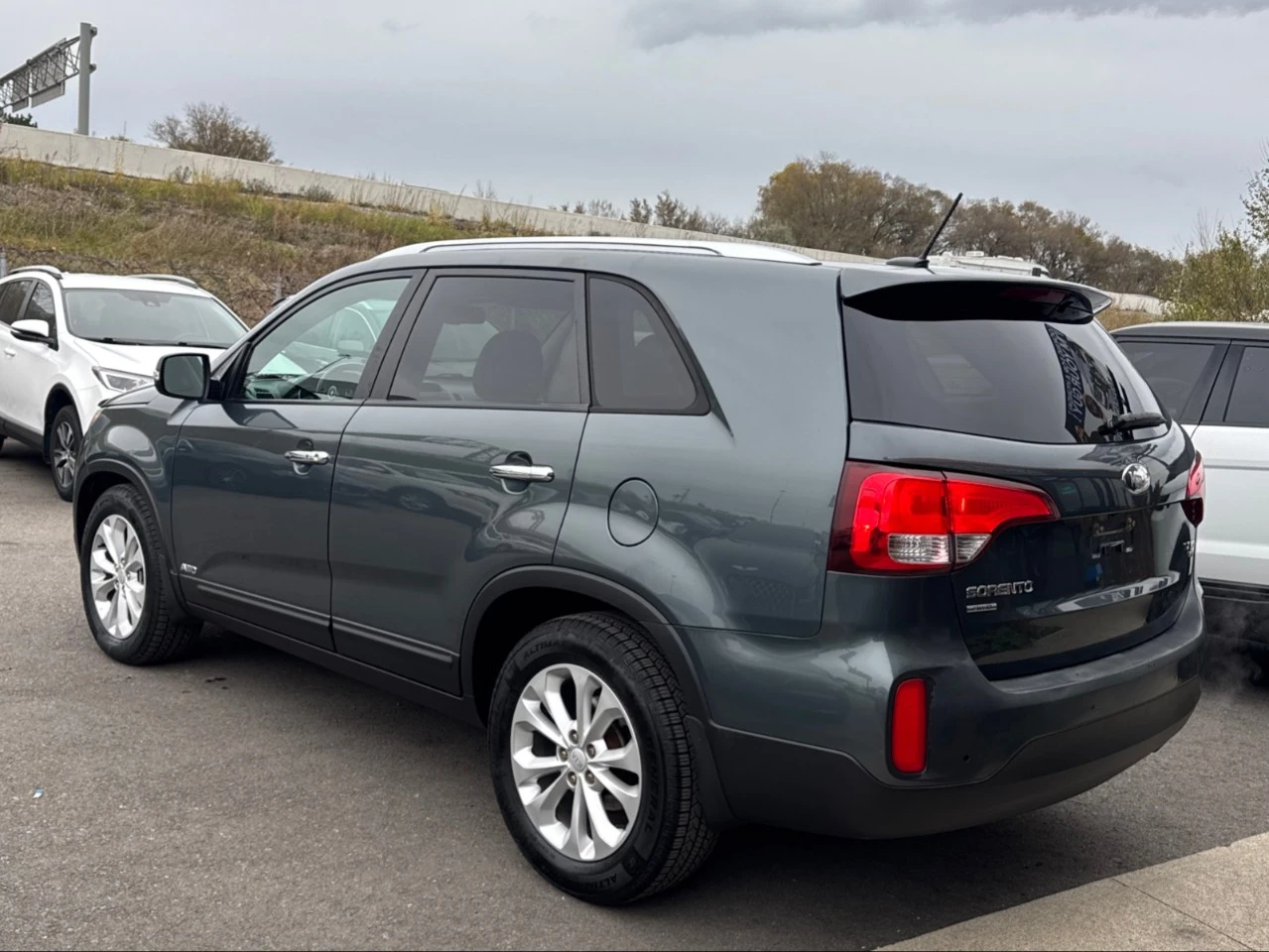 Kia Sorento 3.3i V6 4x4 * АвтоКредит* (ЦЕНА ДО БГ) - изображение 4