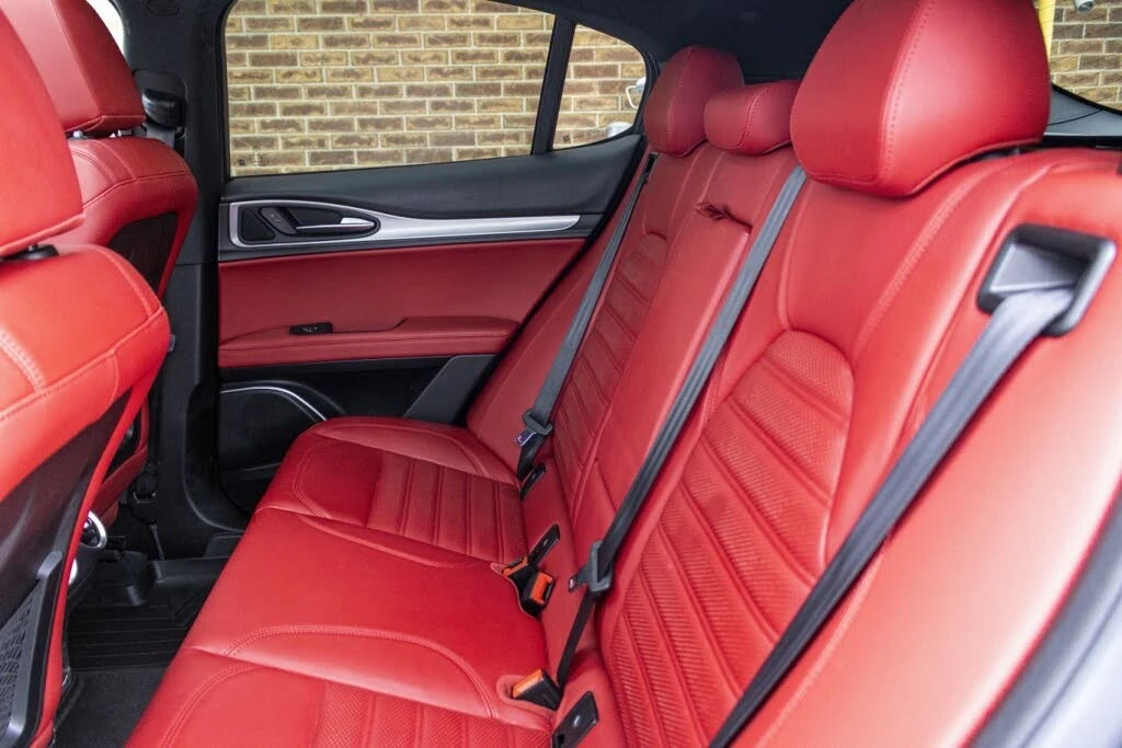 Alfa Romeo Stelvio Ti Sport AWD* HARMAN KARDON* PANORAMA* MEMORY* , снимка 15 - Автомобили и джипове - 54000776