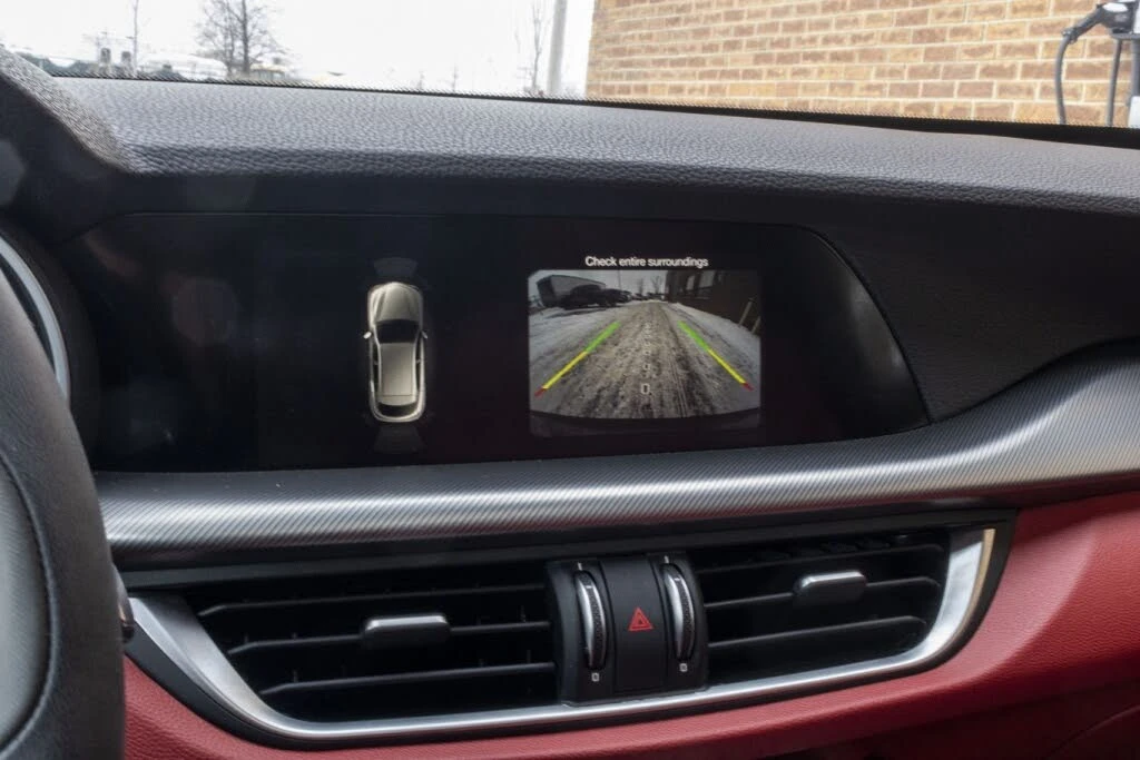 Alfa Romeo Stelvio Ti Sport AWD* HARMAN KARDON* PANORAMA* MEMORY* , снимка 12 - Автомобили и джипове - 54000776