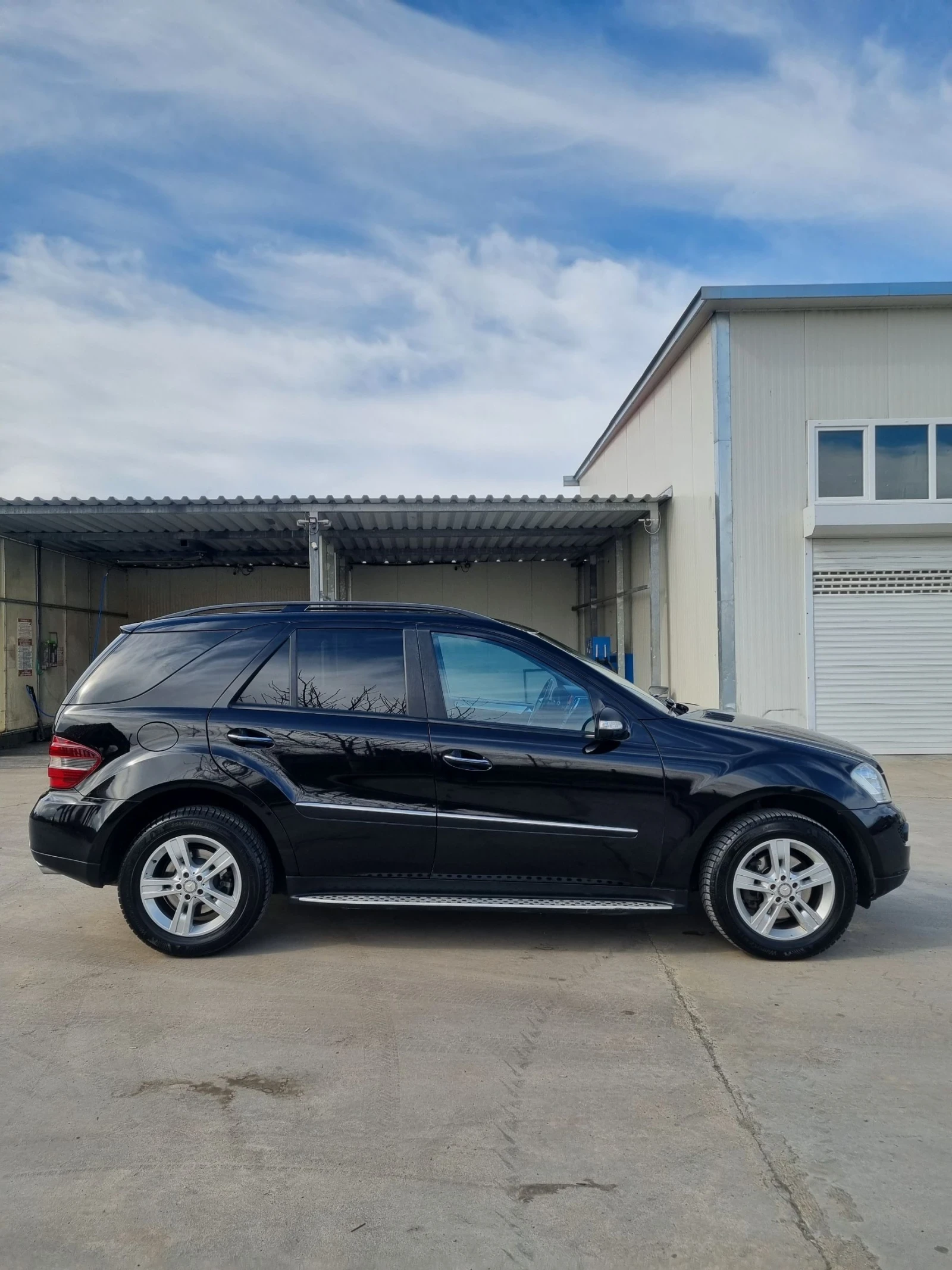 Mercedes-Benz ML 320 Ml320 224коня Harman Kardon 4 matic теглич, снимка 5 - Автомобили и джипове - 54126151